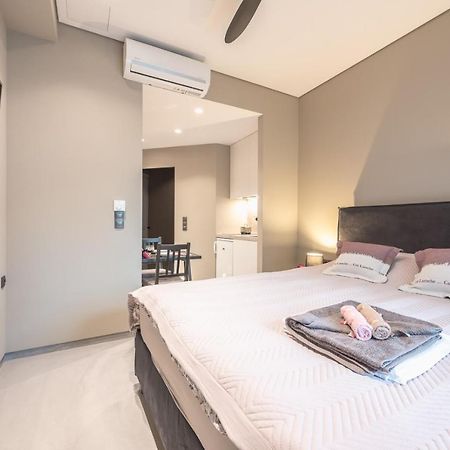 Ionia Luxury Suites B Athena Bagian luar foto