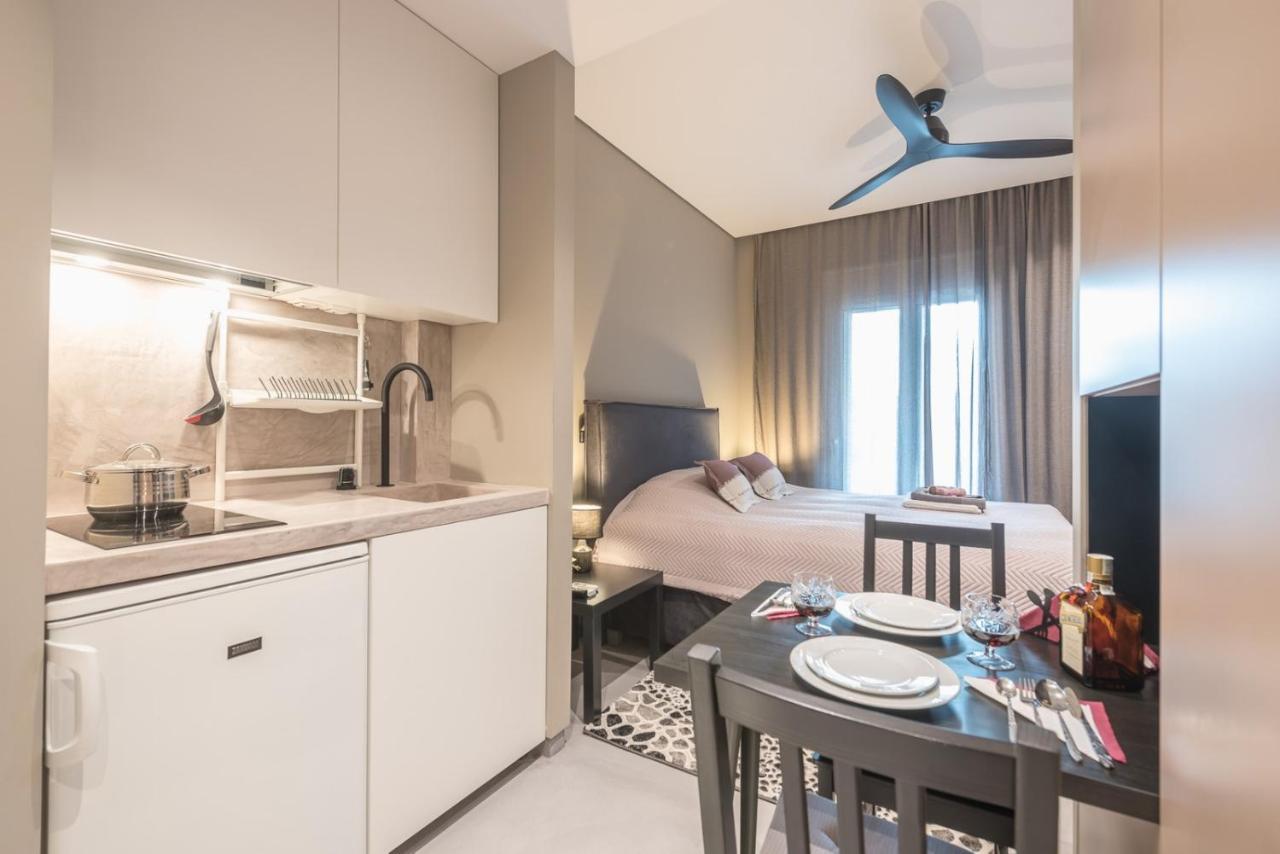 Ionia Luxury Suites B Athena Bagian luar foto