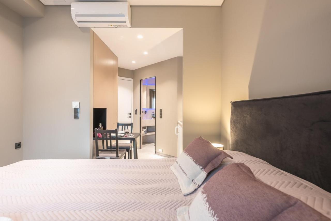 Ionia Luxury Suites B Athena Bagian luar foto