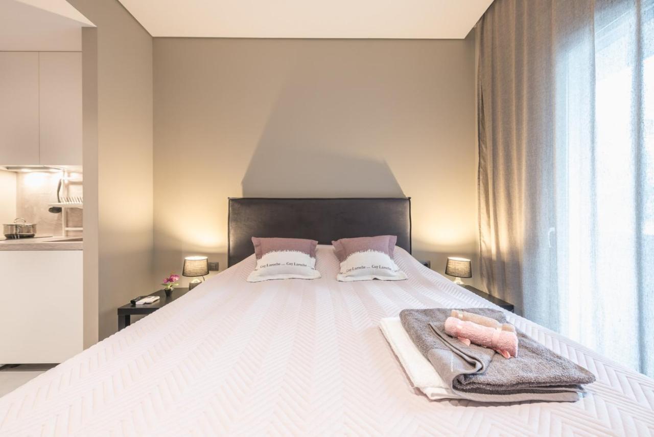 Ionia Luxury Suites B Athena Bagian luar foto