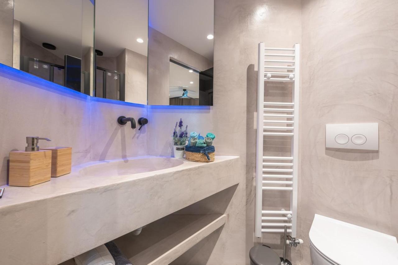 Ionia Luxury Suites B Athena Bagian luar foto