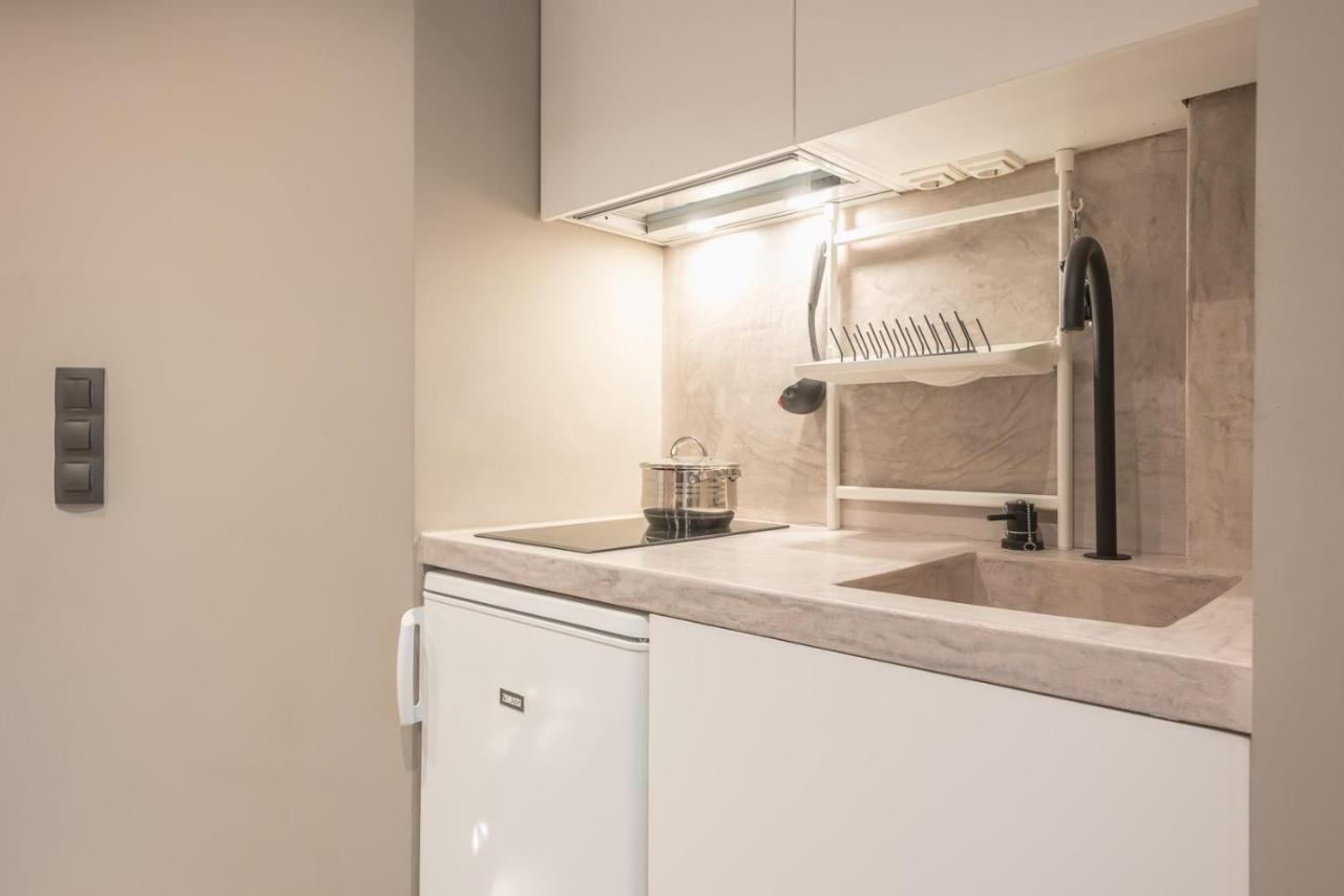 Ionia Luxury Suites B Athena Bagian luar foto