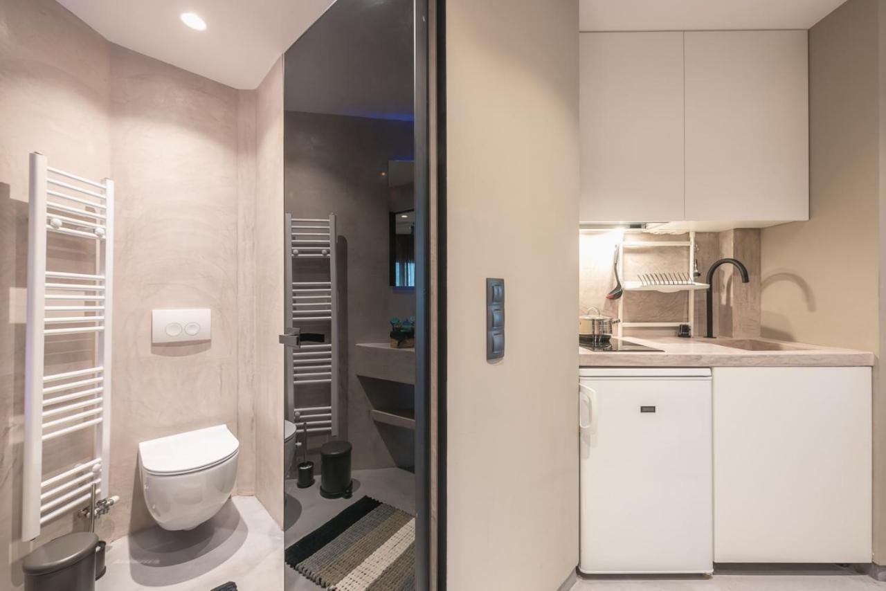 Ionia Luxury Suites B Athena Bagian luar foto