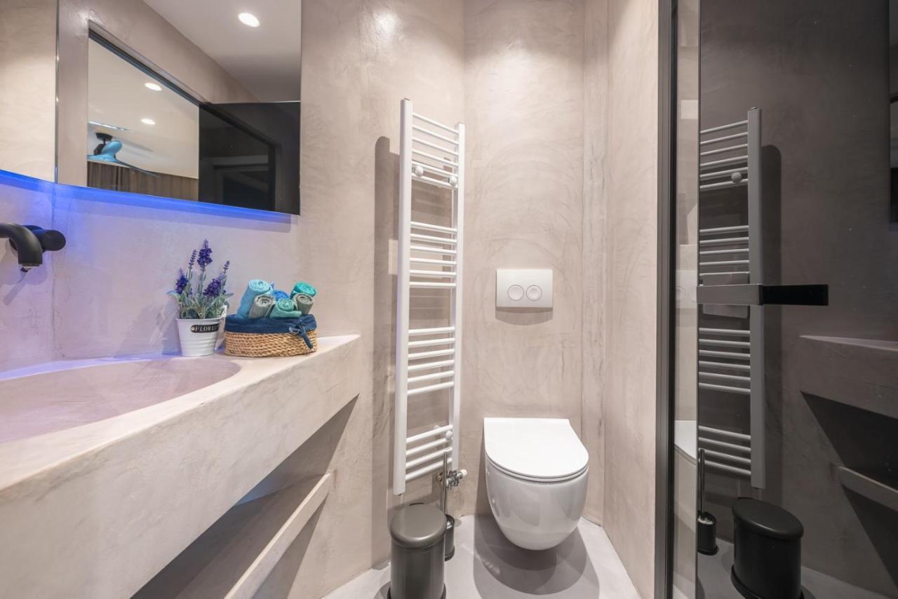 Ionia Luxury Suites B Athena Bagian luar foto