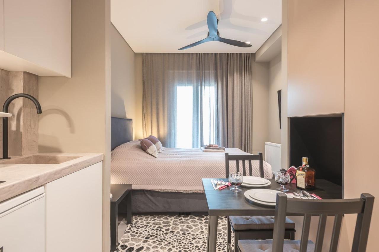 Ionia Luxury Suites B Athena Bagian luar foto