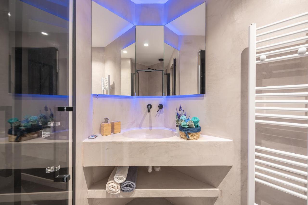 Ionia Luxury Suites B Athena Bagian luar foto