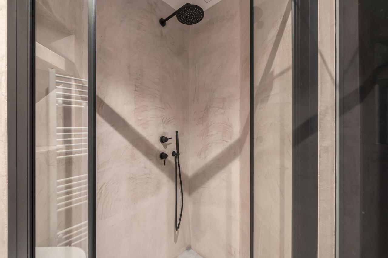 Ionia Luxury Suites B Athena Bagian luar foto